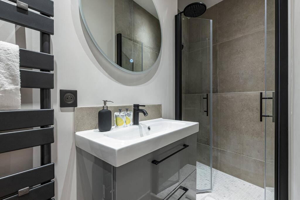 La Croix - Old Town Modern Apartment - 2 Bedrooms Ницца Экстерьер фото